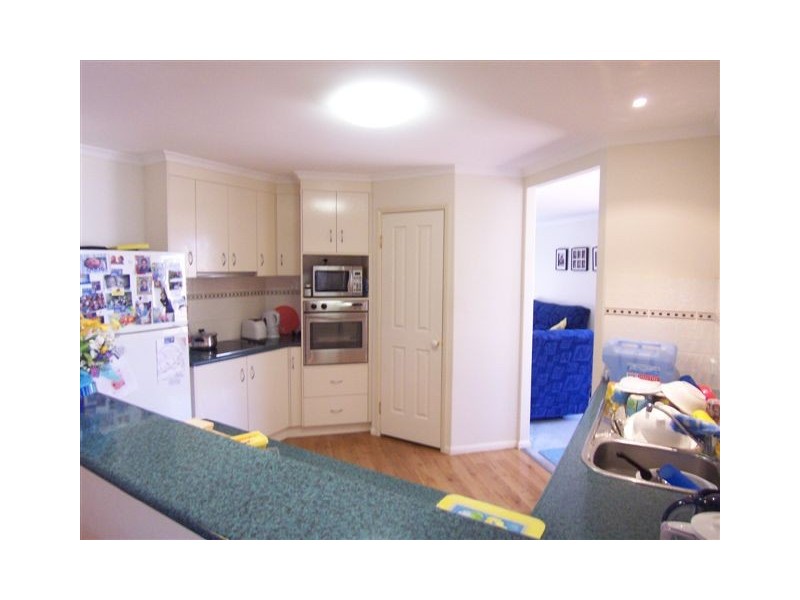 4 Chifley Street, Middle Ridge QLD 4350