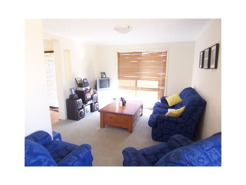 4 Chifley Street, Middle Ridge QLD 4350