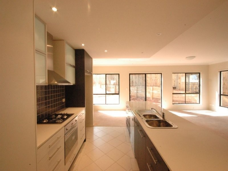 3/51 Jellicoe Street, Mount Lofty QLD 4350