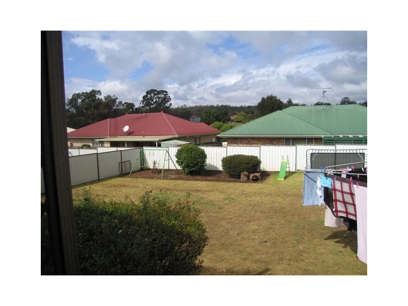 6 Debra Street, Centenary Heights QLD 4350