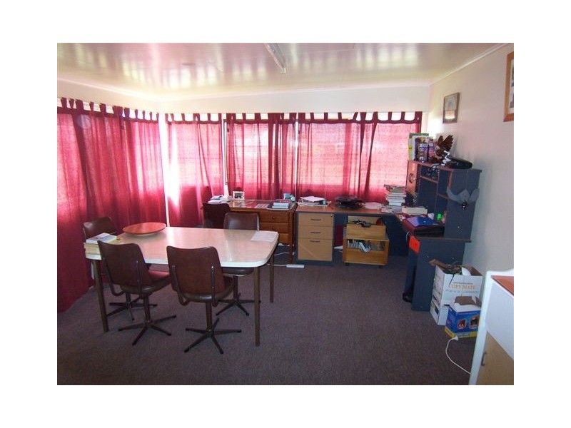 17 Burton Street, Harristown QLD 4350