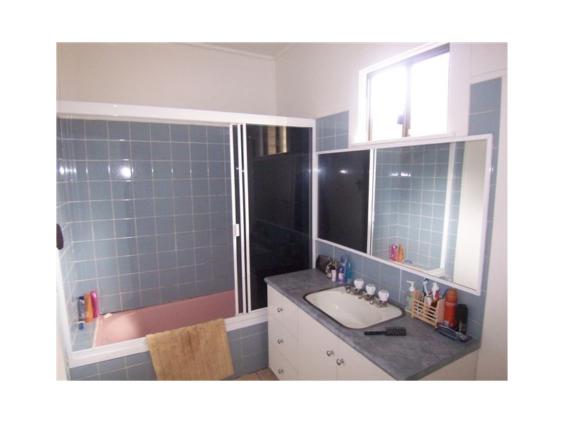 17 Burton Street, Harristown QLD 4350