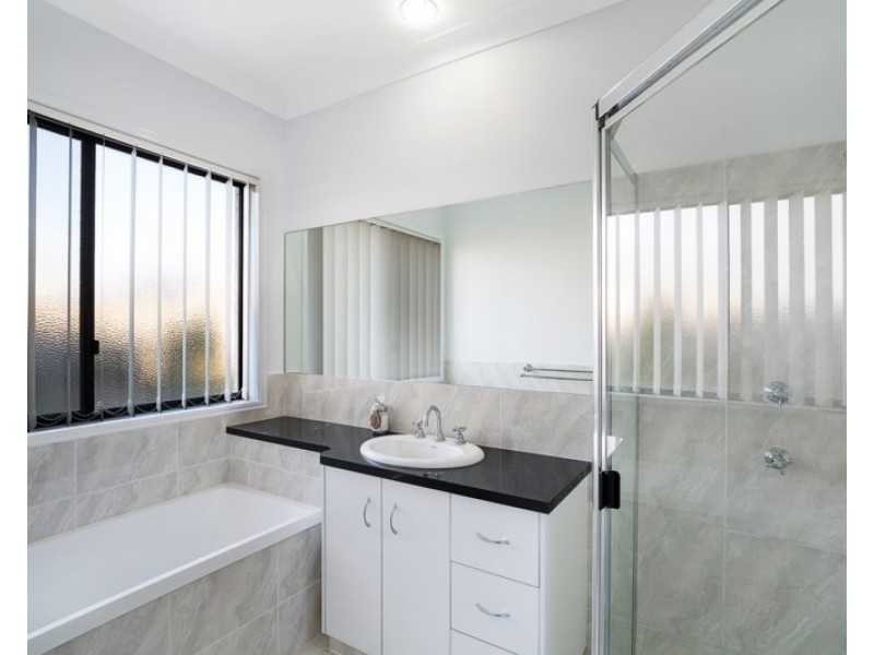 23 Honeyeater Drive, Highfields QLD 4352