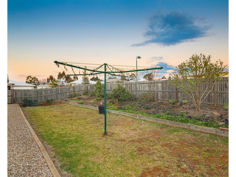 23 Honeyeater Drive, Highfields QLD 4352