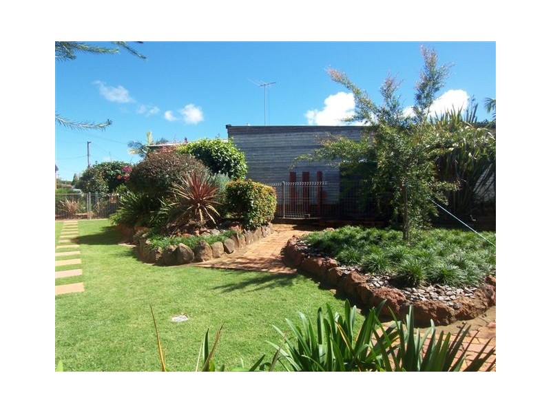 2 Englart Street, Wilsonton QLD 4350