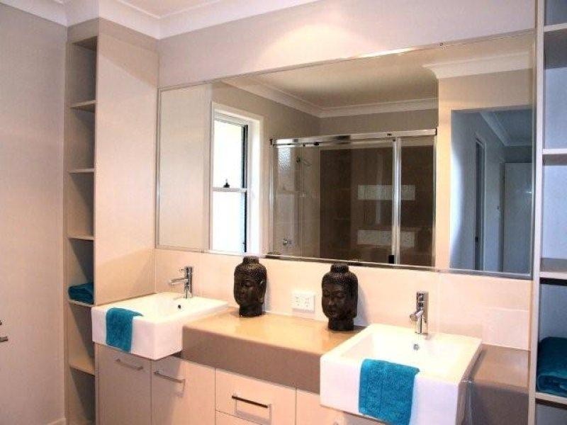 5 Saba Court, Middle Ridge QLD 4350