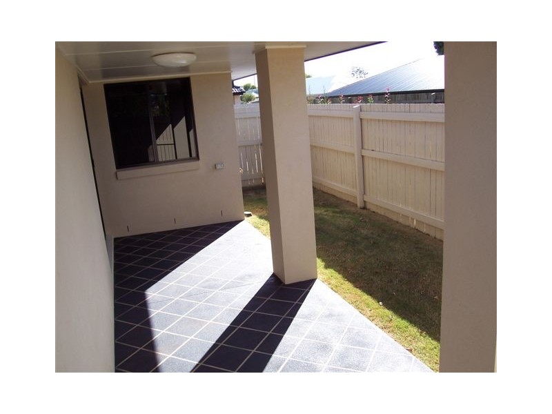 1/323 Ramsay Street, Middle Ridge QLD 4350