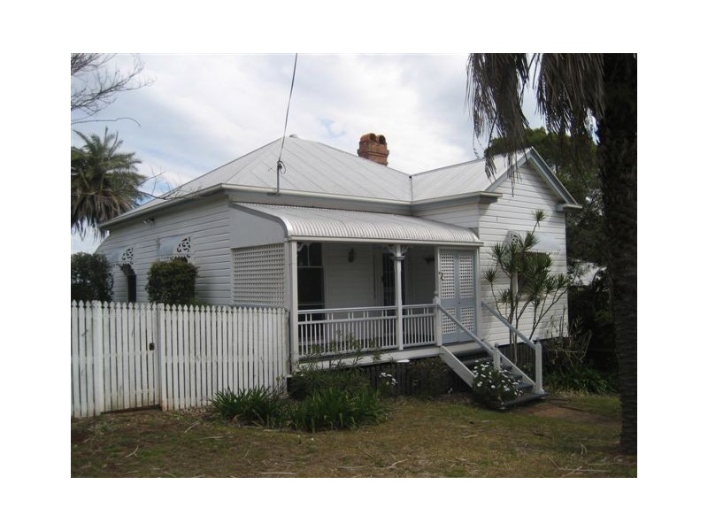96 Jellicoe Street, North Toowoomba QLD 4350
