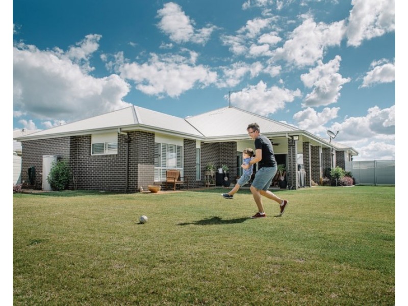 6 Lockyer Street, Kleinton QLD 4352