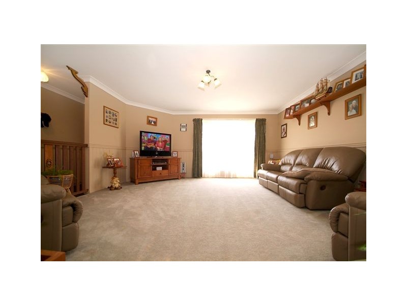 18 Strathconan Drive, Glenvale QLD 4350