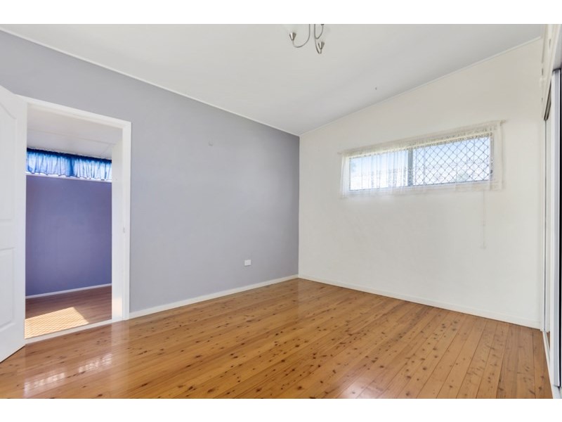 26 Friend Street, Harristown QLD 4350