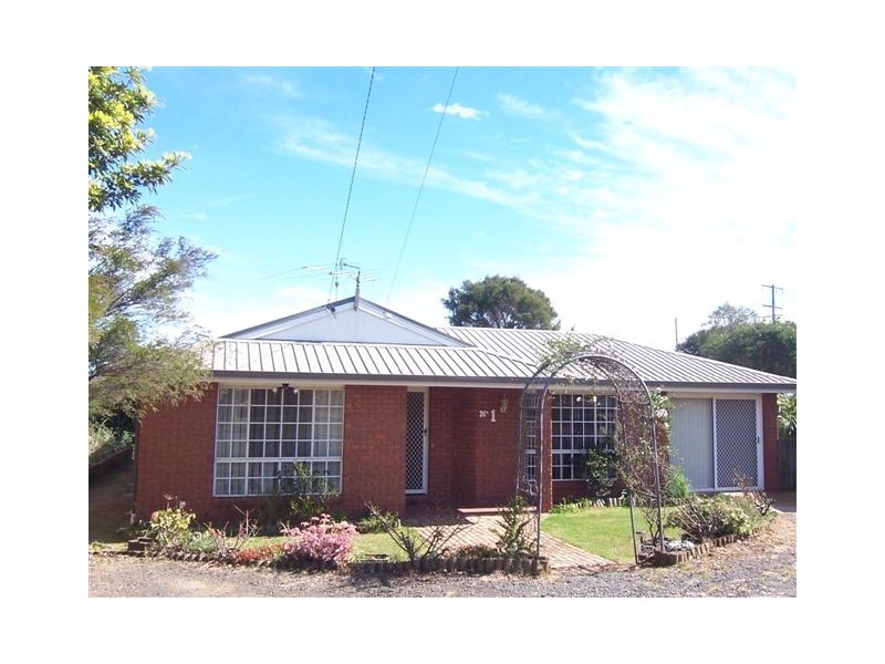 1 Kurrajong Street, Newtown QLD 4350