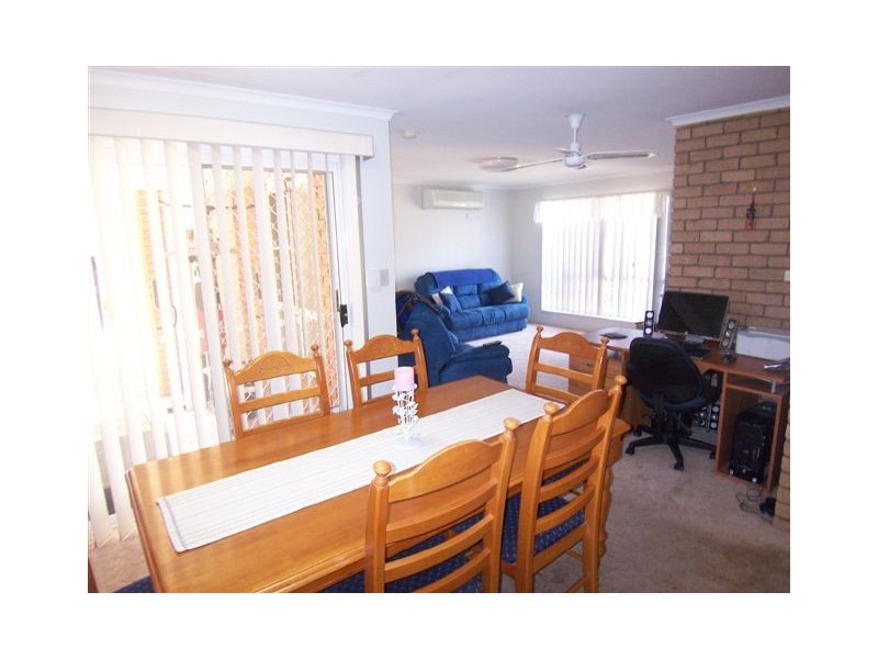 1 Kurrajong Street, Newtown QLD 4350