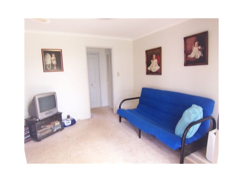 1 Kurrajong Street, Newtown QLD 4350