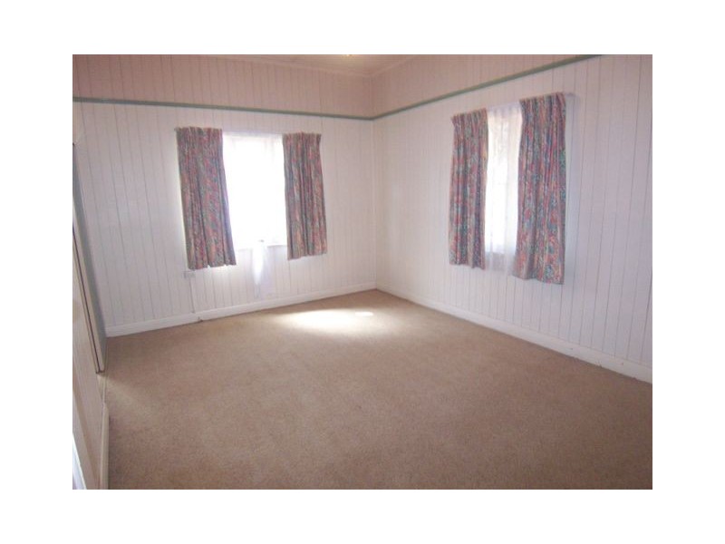 21 Second Avenue, Harristown QLD 4350