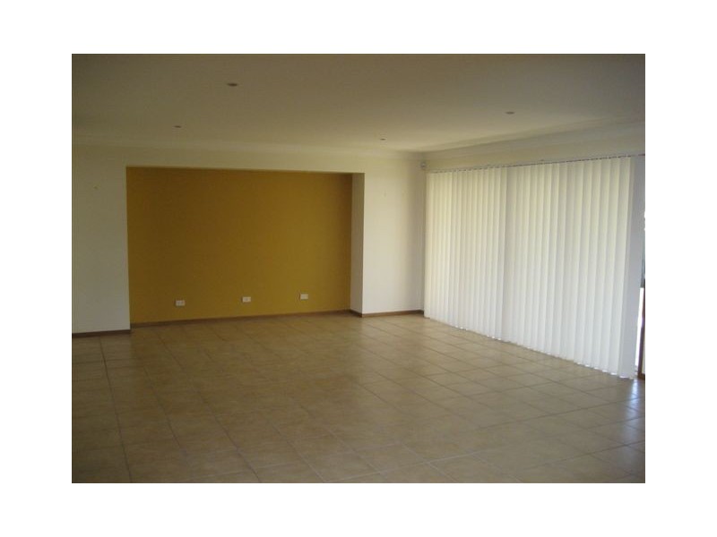 349 Ramsay Street, Middle Ridge QLD 4350
