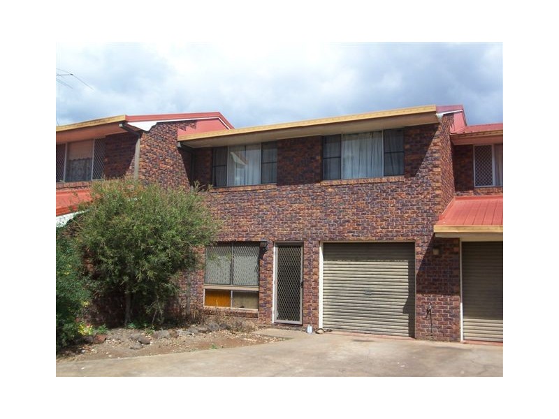 2/88 Anzac Avenue, Newtown QLD 4350