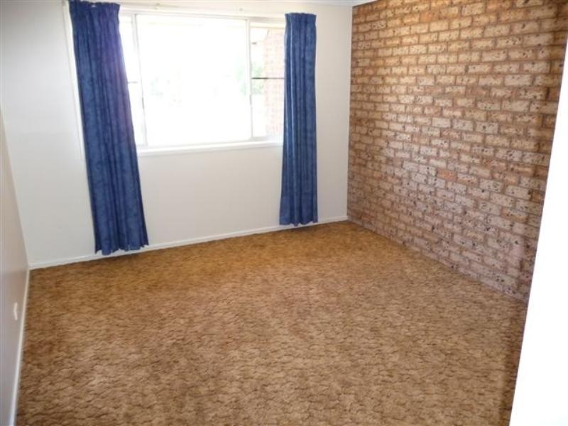 2/88 Anzac Avenue, Newtown QLD 4350