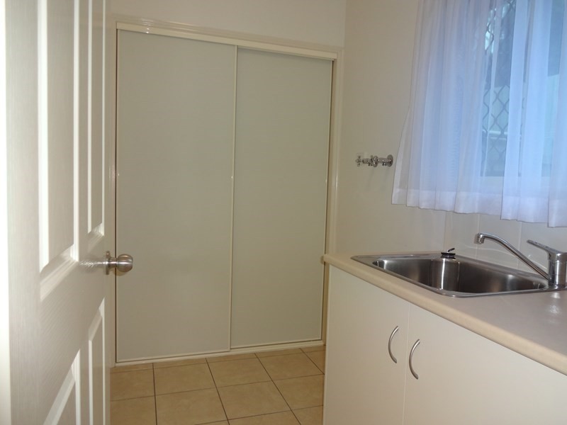 1/6 Victory Street, Newtown QLD 4350