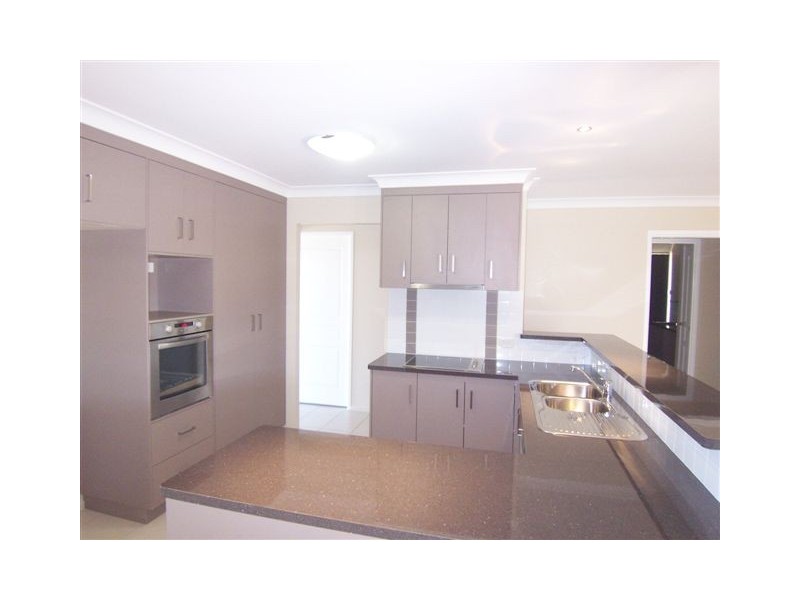 143 Main Street, Westbrook QLD 4350