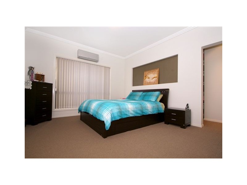 44 Holly Avenue, Highfields QLD 4352