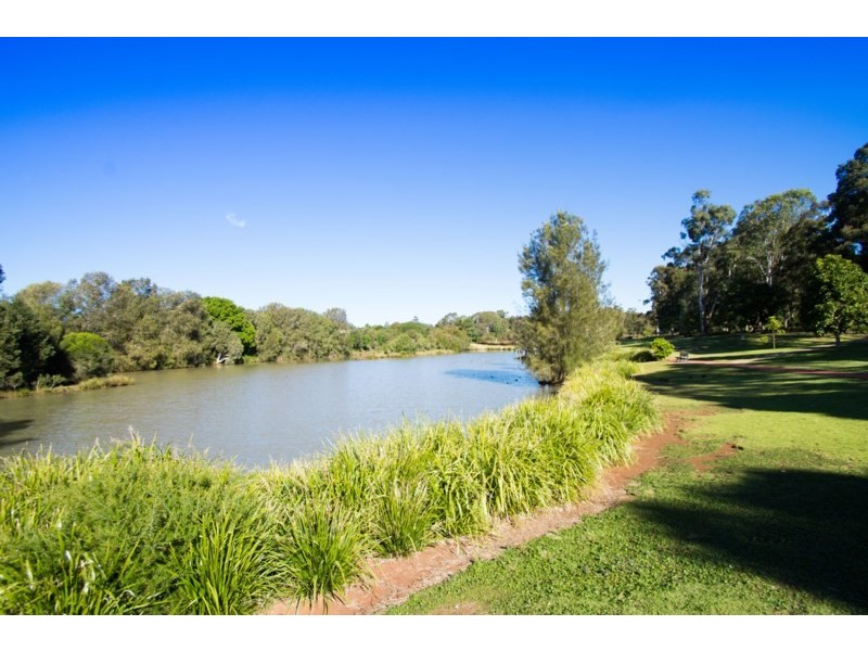 12 Palm Court, Rangeville QLD 4350