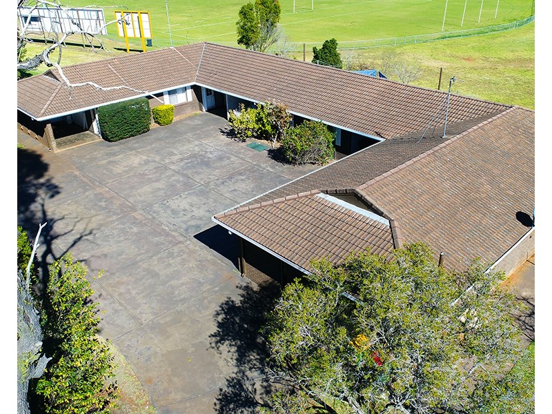 327 Hume Street, South Toowoomba QLD 4350