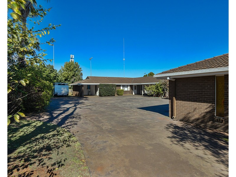 327 Hume Street, South Toowoomba QLD 4350