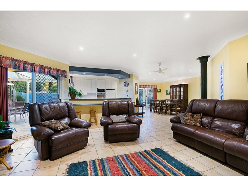 5 Paddington Court, Middle Ridge QLD 4350