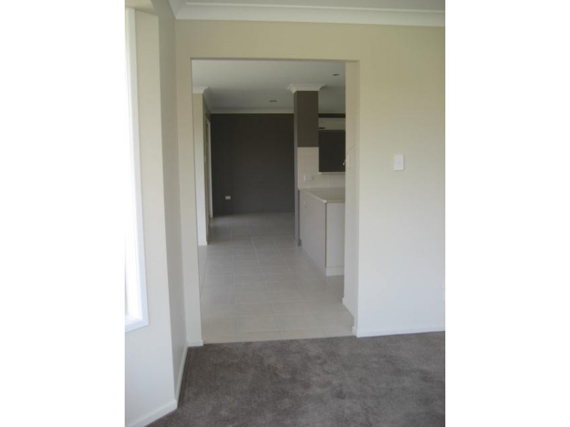 2 Bunkers Hill School Road, Westbrook QLD 4350