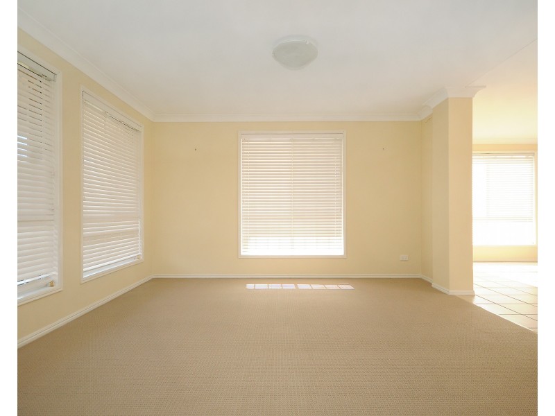296 Ramsay Street, Middle Ridge QLD 4350