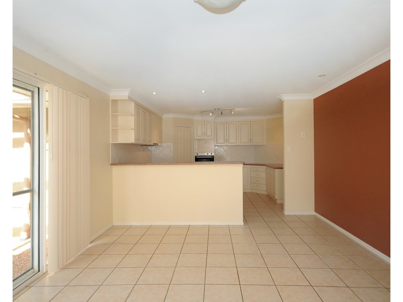 296 Ramsay Street, Middle Ridge QLD 4350