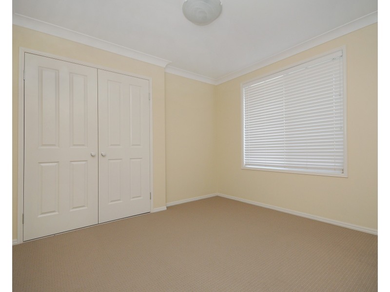 296 Ramsay Street, Middle Ridge QLD 4350