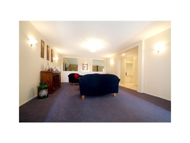 11 Norman Court, Westbrook QLD 4350