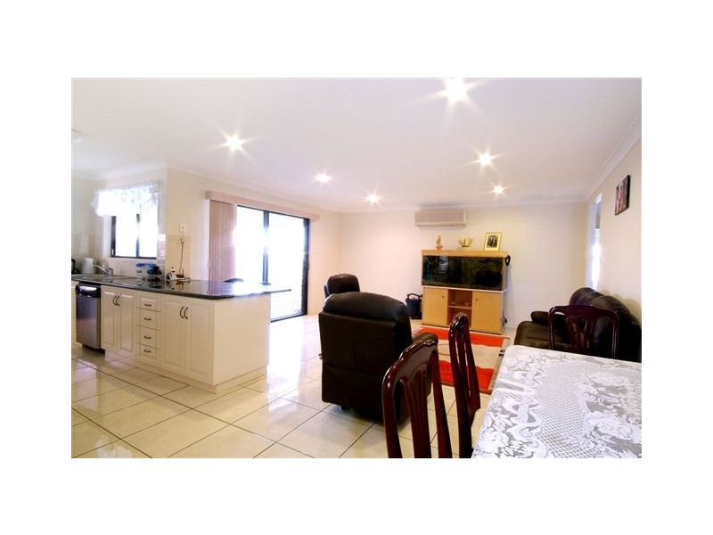 10 Scullin Street, Middle Ridge QLD 4350