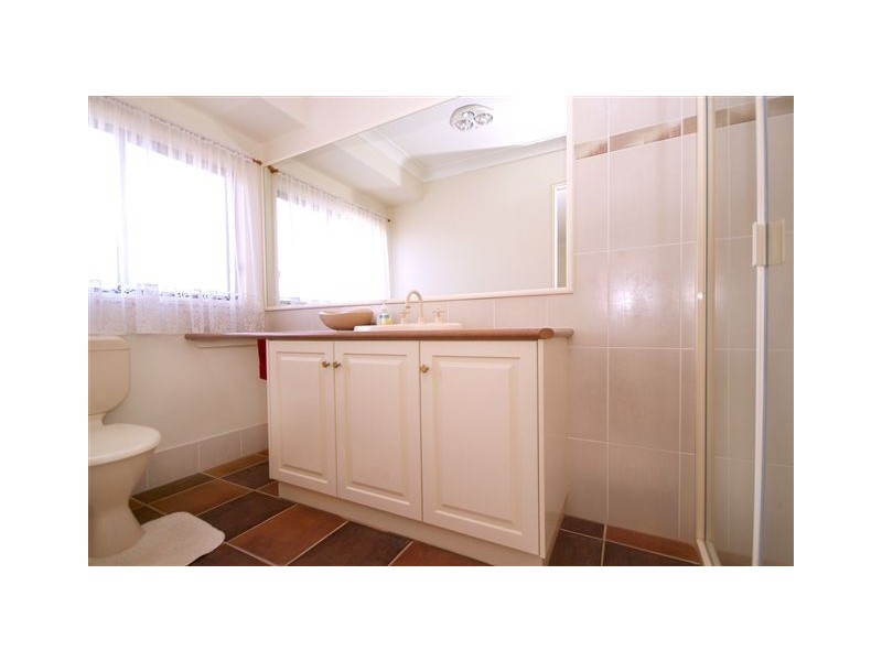 10 Scullin Street, Middle Ridge QLD 4350