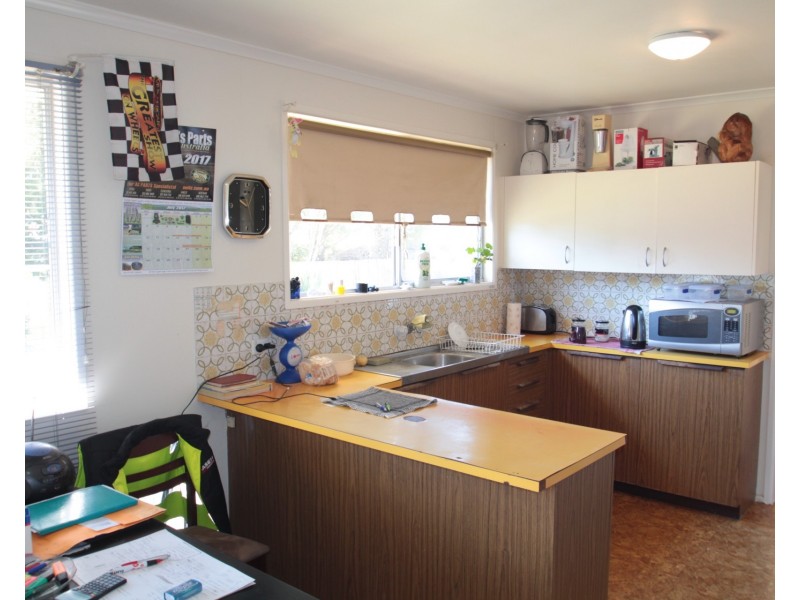 64 Goombungee Road, Kingsthorpe QLD 4400