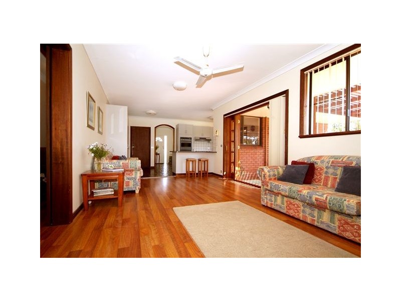 6 Whalan Court, Kearneys Spring QLD 4350