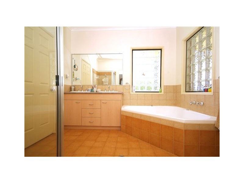 29 Diosma Drive, Highfields QLD 4352