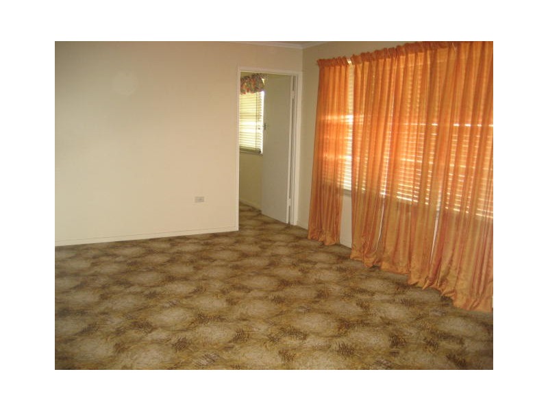 367 West Street, Harristown QLD 4350