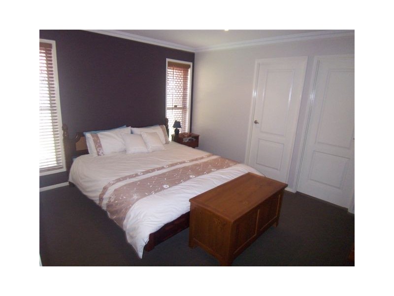 35 Hinchcliffe Drive, Kearneys Spring QLD 4350
