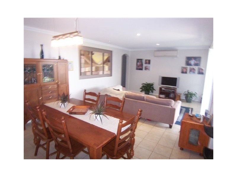 35 Hinchcliffe Drive, Kearneys Spring QLD 4350