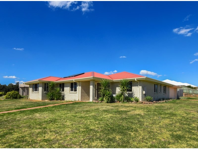 11 Quail Crescent, Highfields QLD 4352
