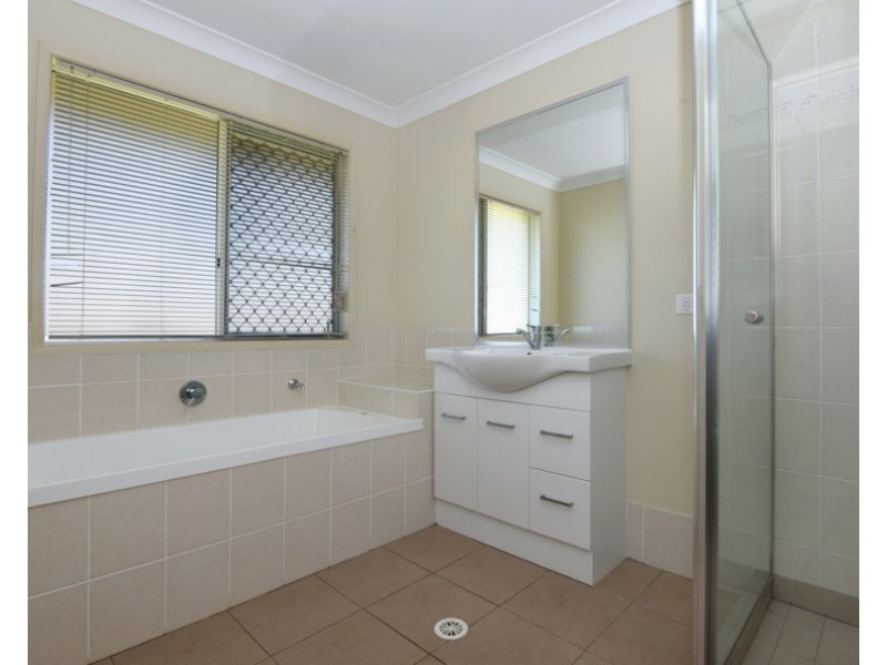 11 Quail Crescent, Highfields QLD 4352