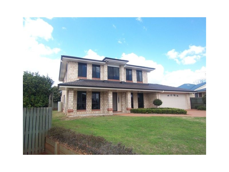 6 Vanham Close, Middle Ridge QLD 4350