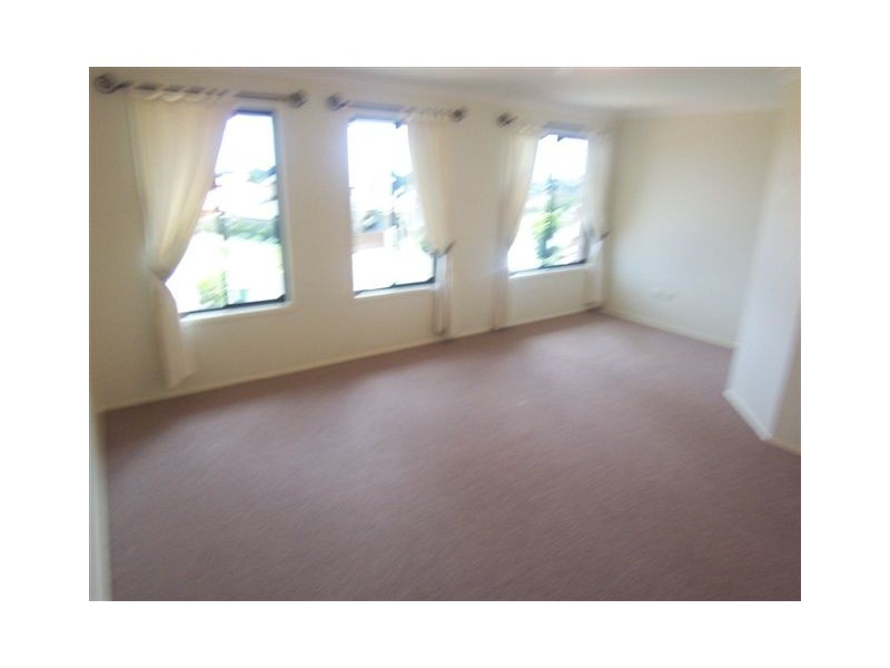 6 Vanham Close, Middle Ridge QLD 4350