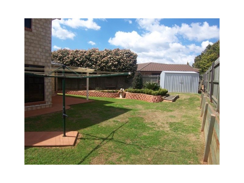 6 Vanham Close, Middle Ridge QLD 4350