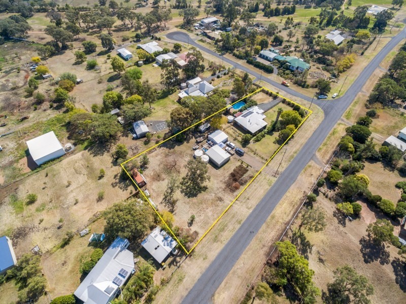 2 Fiona Street, Kingsthorpe QLD 4400