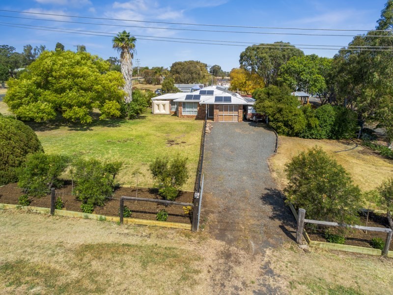 2 Fiona Street, Kingsthorpe QLD 4400