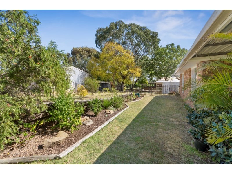 2 Fiona Street, Kingsthorpe QLD 4400